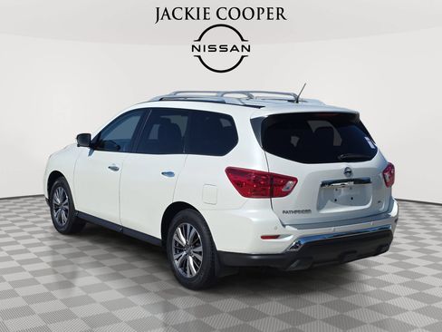 Used 2018 Nissan Pathfinder SL FWD image 7