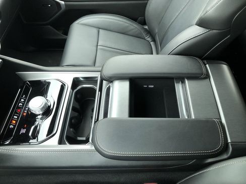 New 2026 Jeep Grand Wagoneer 4WD image 27