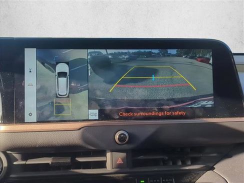 Used 2025 Toyota Crown Signia image 19