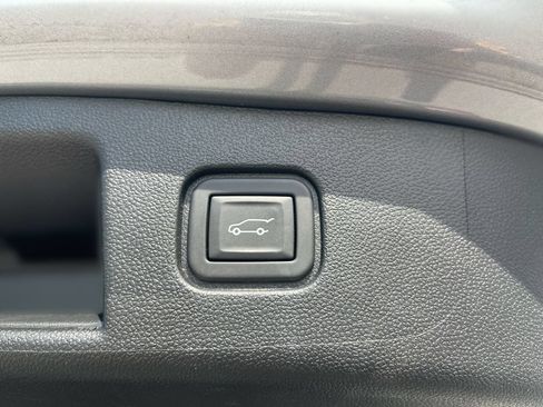 Used 2024 Chevrolet Blazer EV LT AWD/4WD image 6