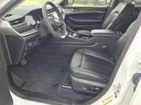 Certified 2023 Jeep Grand Cherokee L Limited image 23