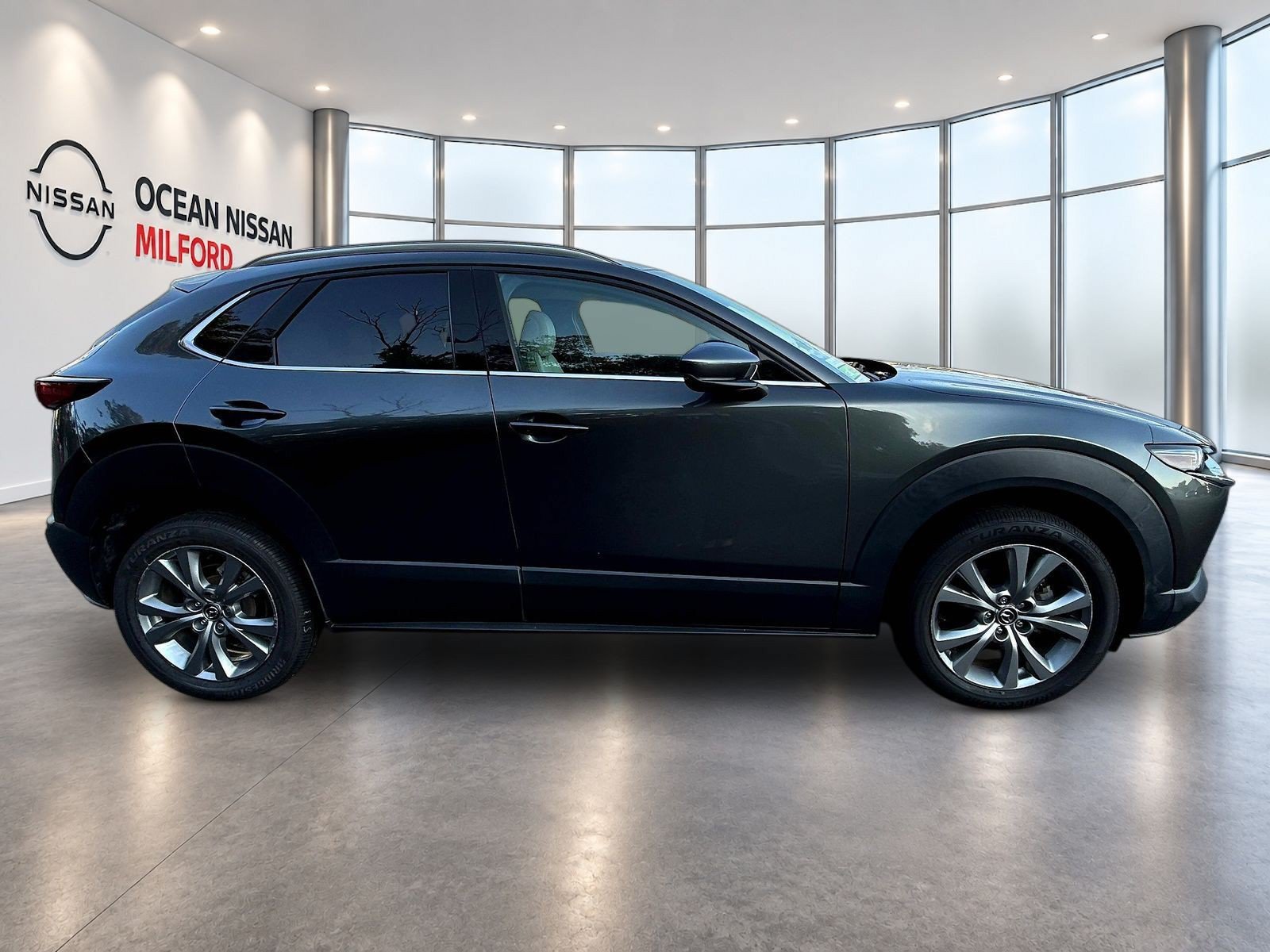 Used 2022 MAZDA CX-30 AWD 2.5 S w/ Premium Package image 4