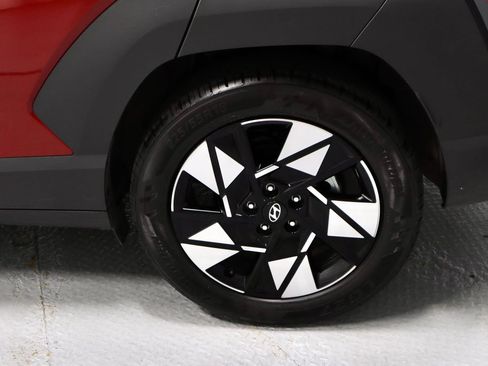 Used 2024 Hyundai Kona SEL FWD image 17
