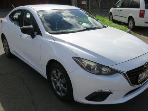 Used 2014 MAZDA MAZDA3 i SV FWD image 4