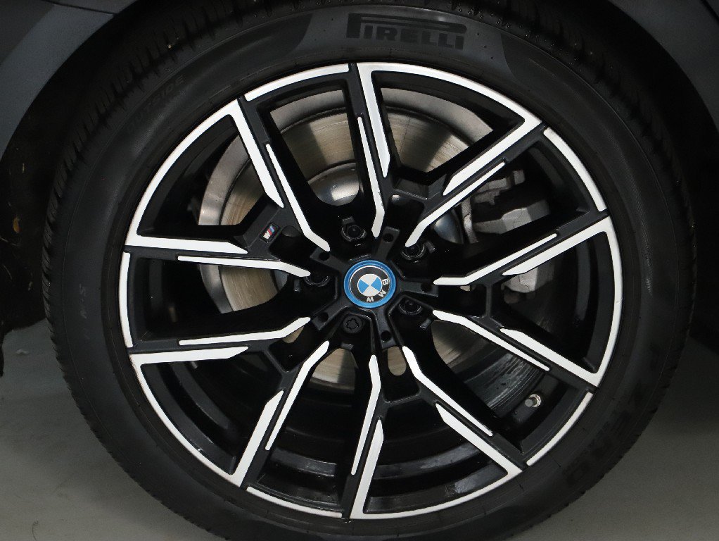 Used 2024 BMW i4 xDrive40i w/ M Sport Package AWD/4WD image 13