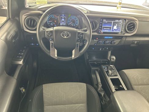 Used 2022 Toyota Tacoma TRD Off-Road RWD image 22