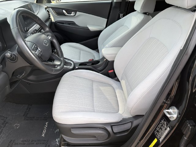 Used 2022 Hyundai Kona SEL w/ Convenience Package FWD image 12
