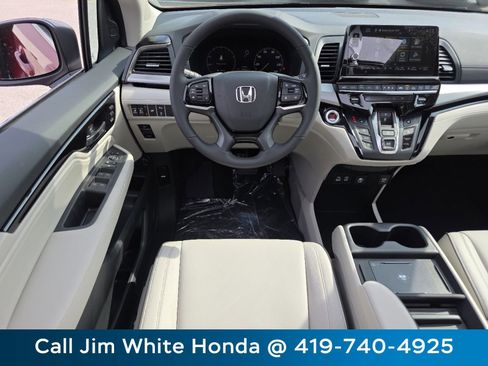 New 2026 Honda Odyssey Touring image 26