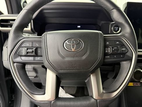 Used 2026 Toyota 4Runner Limited AWD/4WD image 10
