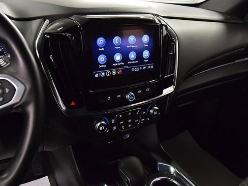 Used 2023 Chevrolet Traverse LT image 21