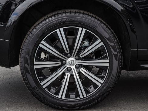 Used 2025 Volvo XC90 B6 Plus image 7