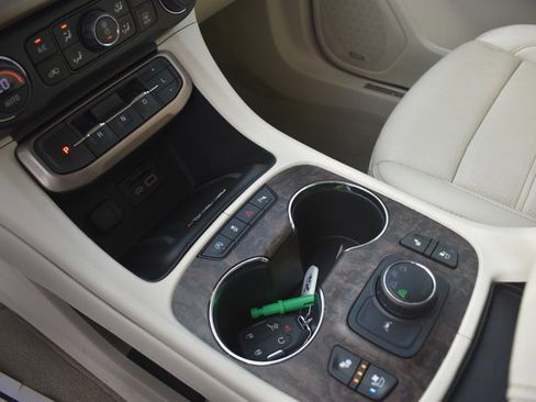 Used 2023 GMC Acadia Denali AWD/4WD image 29