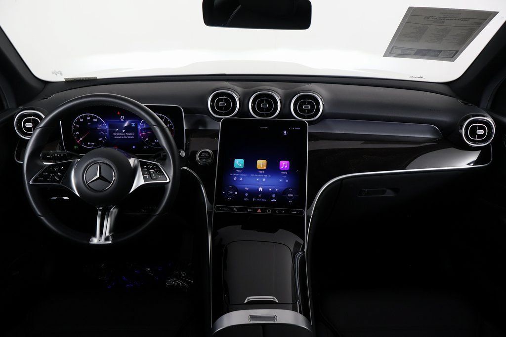 Certified 2026 Mercedes-Benz GLC 300 image 8