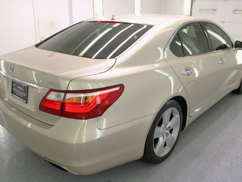 Used 2012 Lexus LS 460 w/ Luxury Value Edition RWD image 10