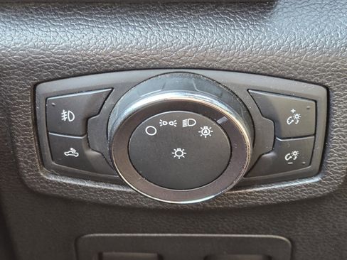 Used 2019 Ford F150 XLT w/ Equipment Group 302A Luxury AWD/4WD image 19