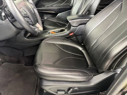 Used 2017 Lincoln MKC Premiere FWD image 12