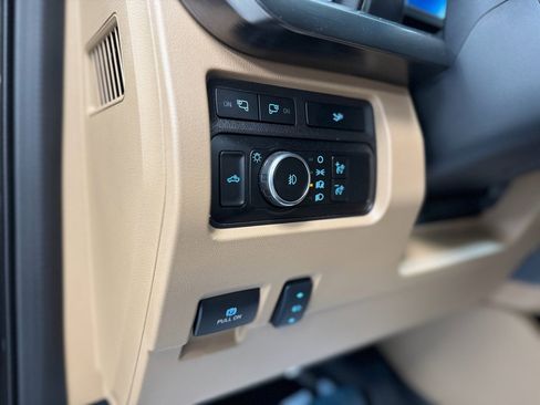 Used 2024 Ford F350 Lariat w/ Chrome Package image 18