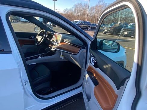 New 2024 Jeep Compass Limited w/ Elite Group image 30