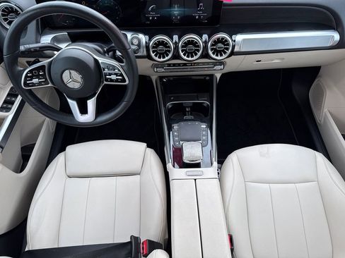 Used 2022 Mercedes-Benz GLB 250 image 11