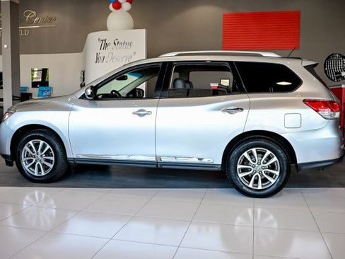 Used 2014 Nissan Pathfinder SL w/ SL Tech Package AWD/4WD image 8