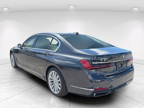 Used 2020 BMW 740i RWD image 6