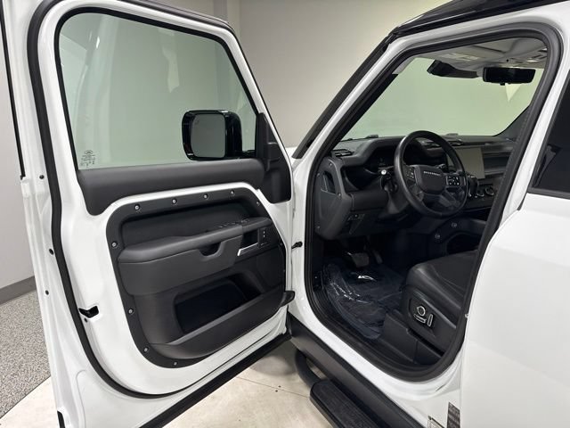 Used 2025 Land Rover Defender 130 S AWD/4WD image 10