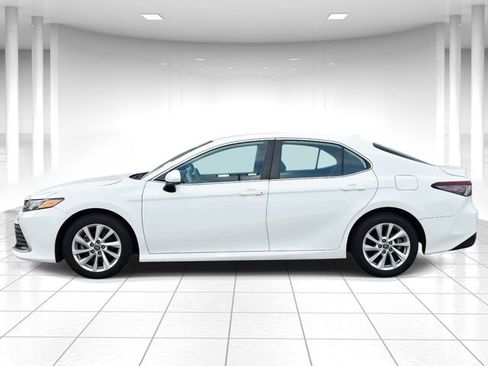 Used 2021 Toyota Camry LE FWD image 2