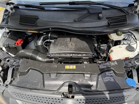 Used 2021 Mercedes-Benz Metris image 6