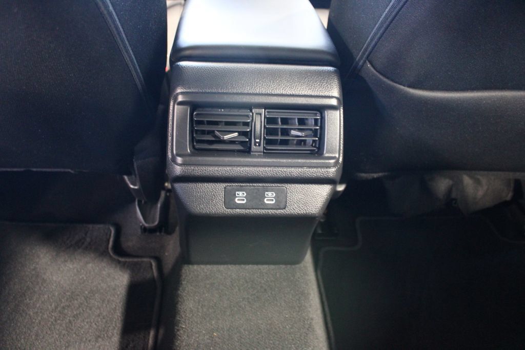 Used 2025 Honda Accord SE image 12