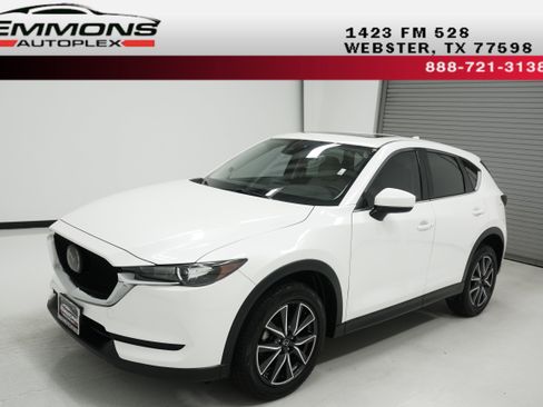 Used 2018 MAZDA CX-5 Touring w/ Preferred Equipment Package FWD image 1