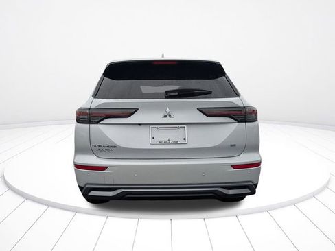 New 2026 Mitsubishi Outlander SE FWD image 4