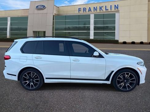Used 2022 BMW X7 xDrive40i w/ M Sport Package AWD/4WD image 8