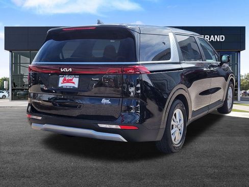 Certified 2024 Kia Carnival LX image 6