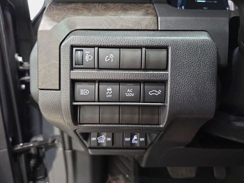 Certified 2025 Toyota Tacoma Limited AWD/4WD image 21