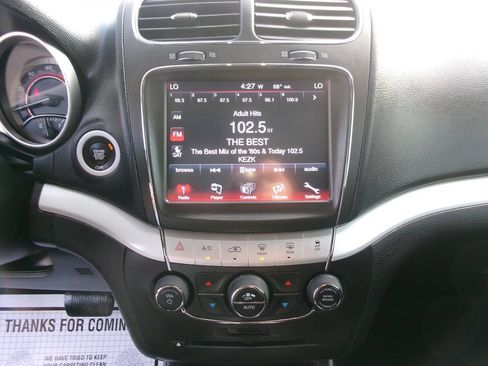 Used 2019 Dodge Journey SE FWD image 16