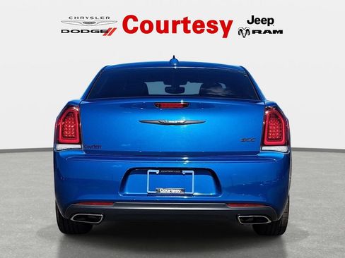 Certified 2023 Chrysler 300 Touring w/ Sport Appearance Package RWD image 6