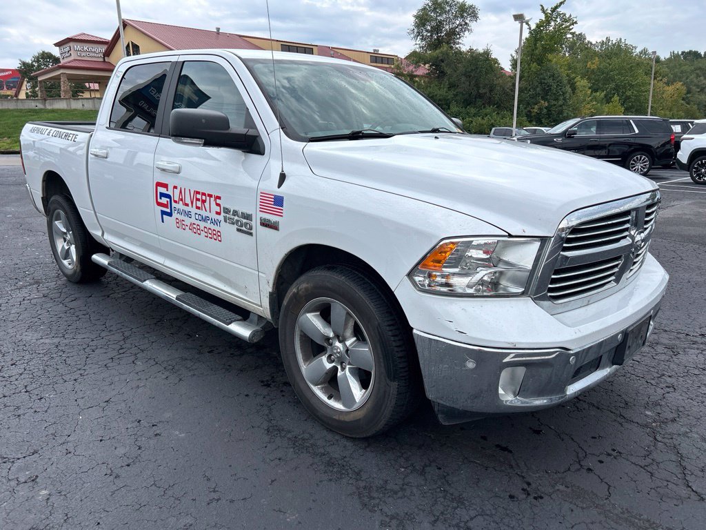 Used 2019 RAM 1500 Classic SLT AWD/4WD image 3