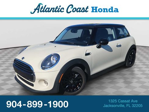 Used 2019 MINI Cooper 2-Door Hardtop image 1