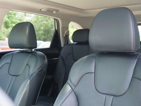 Certified 2025 Kia Sorento EX w/ EX Panoramic Sunroof Package AWD/4WD image 10