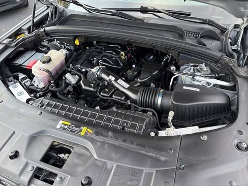 Used 2024 Jeep Grand Cherokee Altitude image 34