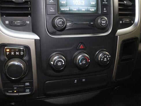 Used 2018 RAM 1500 Classic SLT image 23