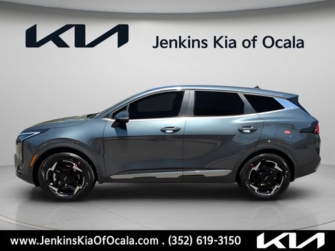 New 2026 Kia Sportage EX FWD image 9
