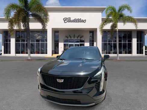 Certified 2023 Cadillac XT4 Premium Luxury FWD image 4