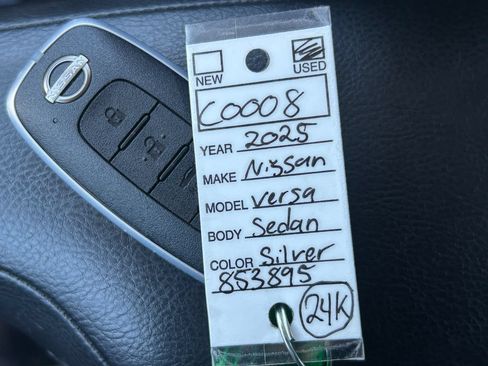 Used 2025 Nissan Versa SV FWD image 33