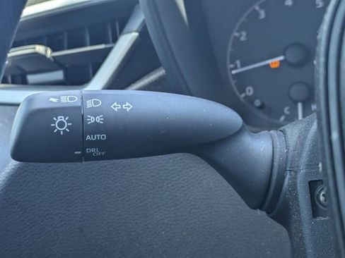 Used 2025 Toyota Corolla LE image 24