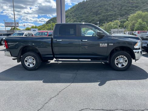 Used 2018 RAM 2500 SLT AWD/4WD image 5