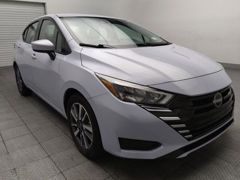 Used 2025 Nissan Versa SV FWD image 13