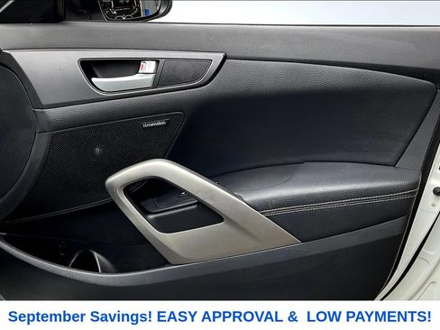 Used 2016 Hyundai Veloster Turbo FWD image 23