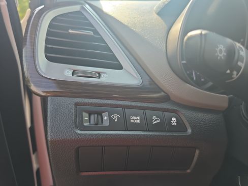 Used 2018 Hyundai Santa Fe Sport FWD image 24