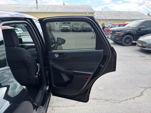 Used 2023 Ford Escape Active AWD/4WD image 35